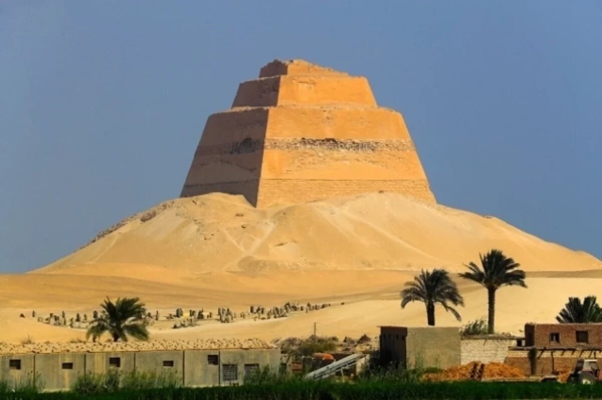    В Кузбассе студента депортировали в Египет за нарушение закона