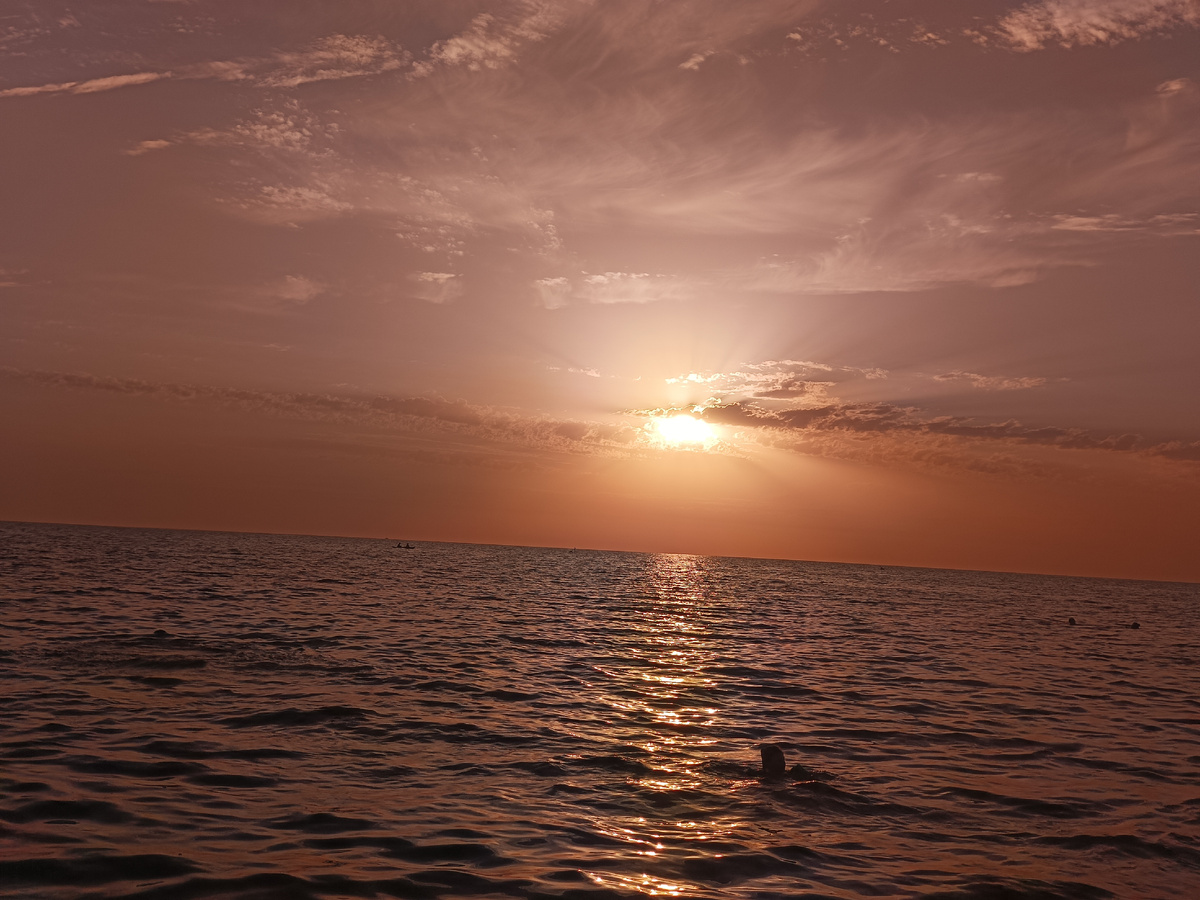 Адлер, Курортный городок (фото из архива)