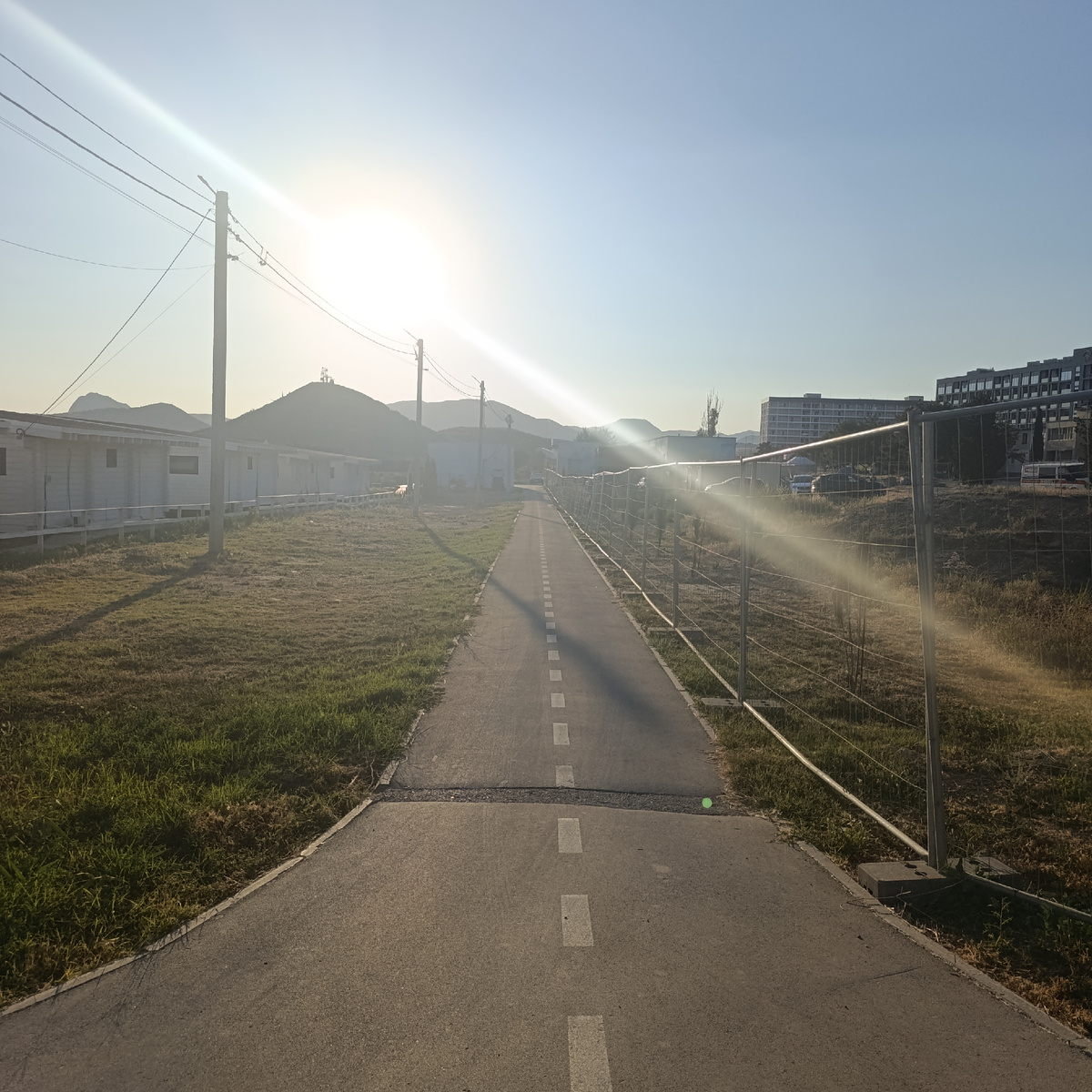 От парковки 