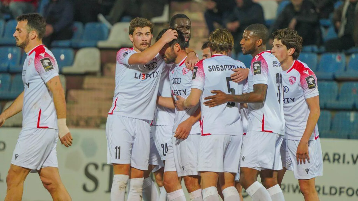 © Courtesy of FC Iberia 1999
