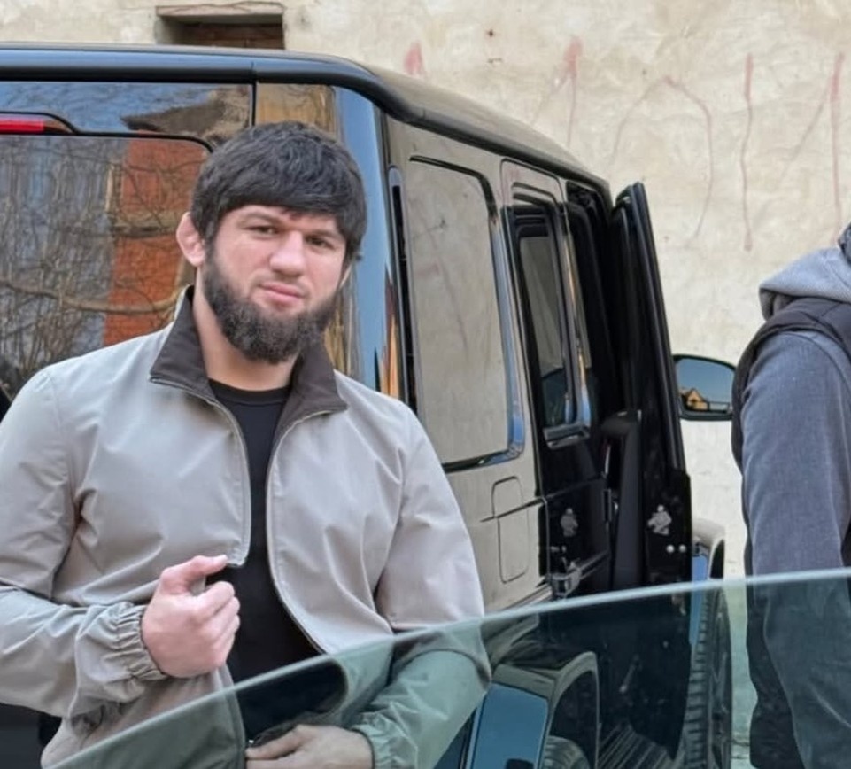    Та самая машина, которую купил спортсмен. Фото: социальные сети Тимура Хизриева