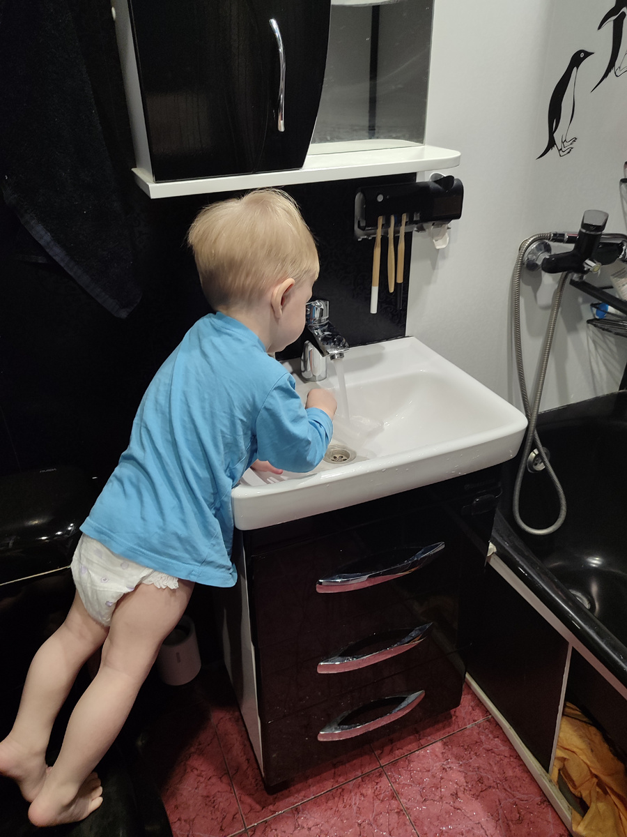 Моет контейнер. фото автора