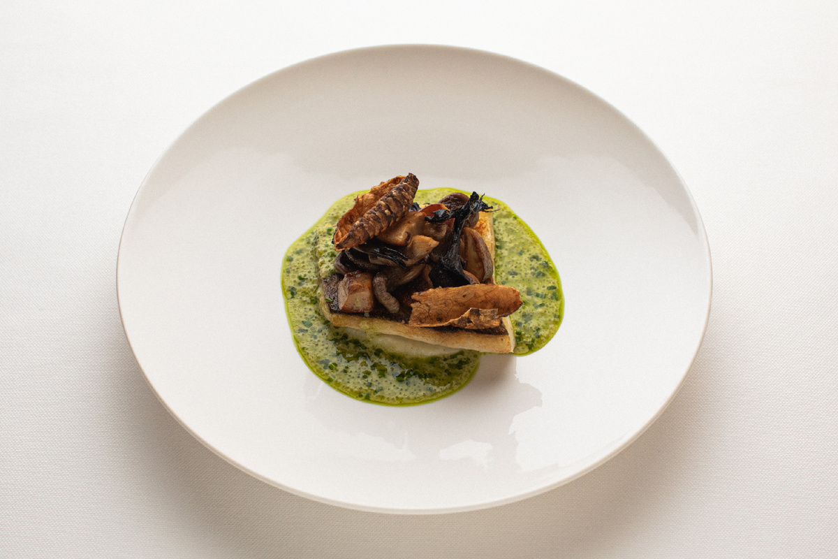 Муксун с лисичками и икрой щуки - 2250 руб.