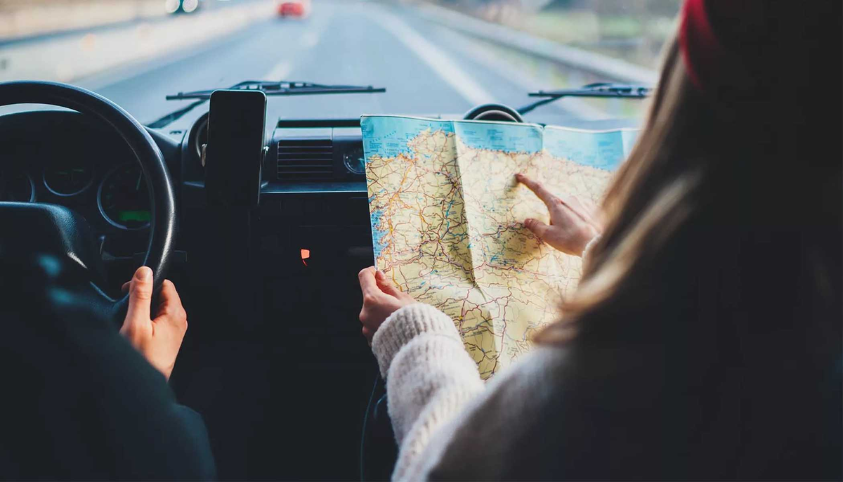 Игры в машине: чем заняться во время дороги 