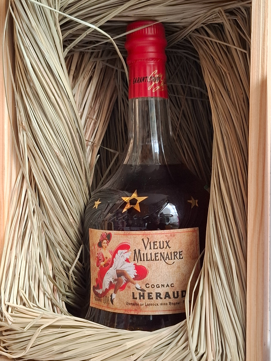 Cognac Lheraud Vieux Millenaire в подарочной упаковке