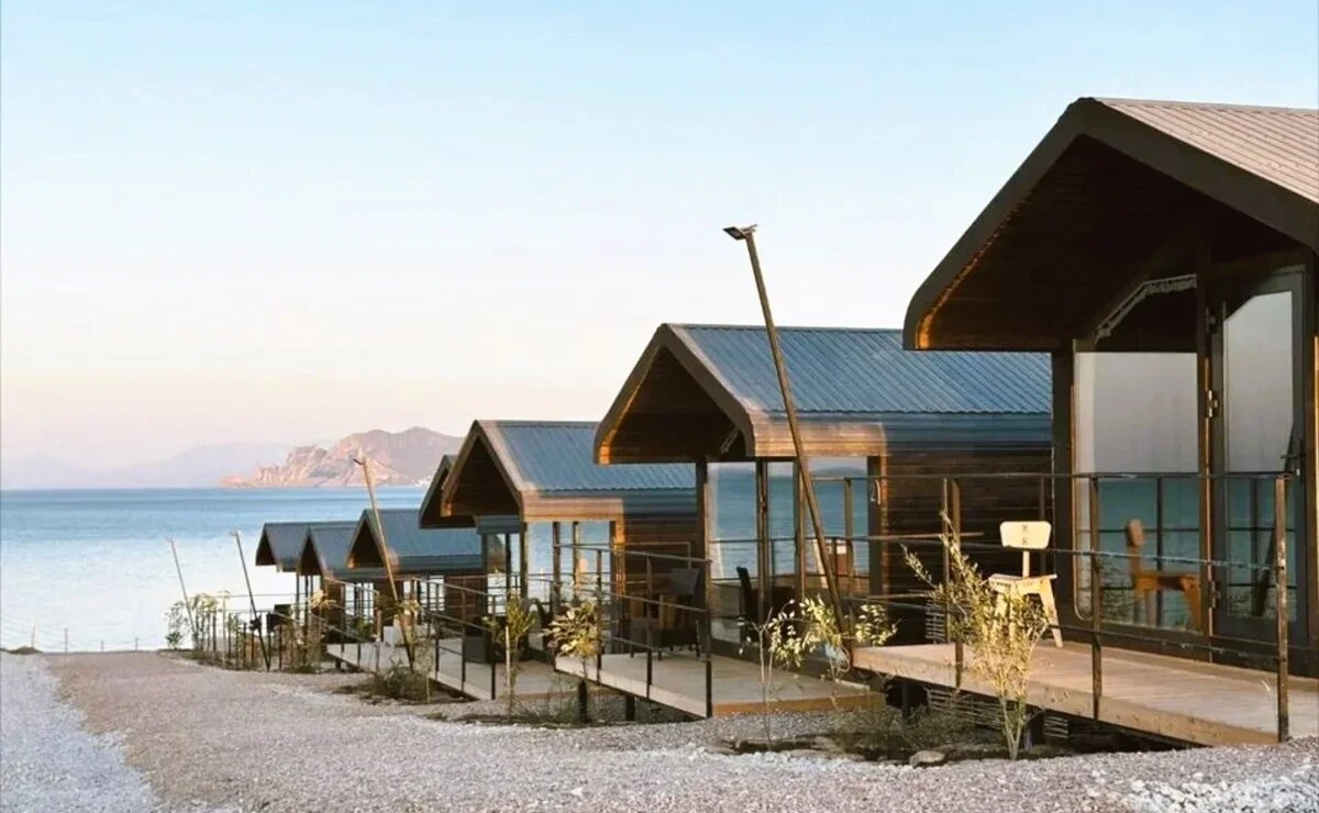    На море – как на дачу. Россияне стали чаще бронировать коттеджи и домики на Черном море