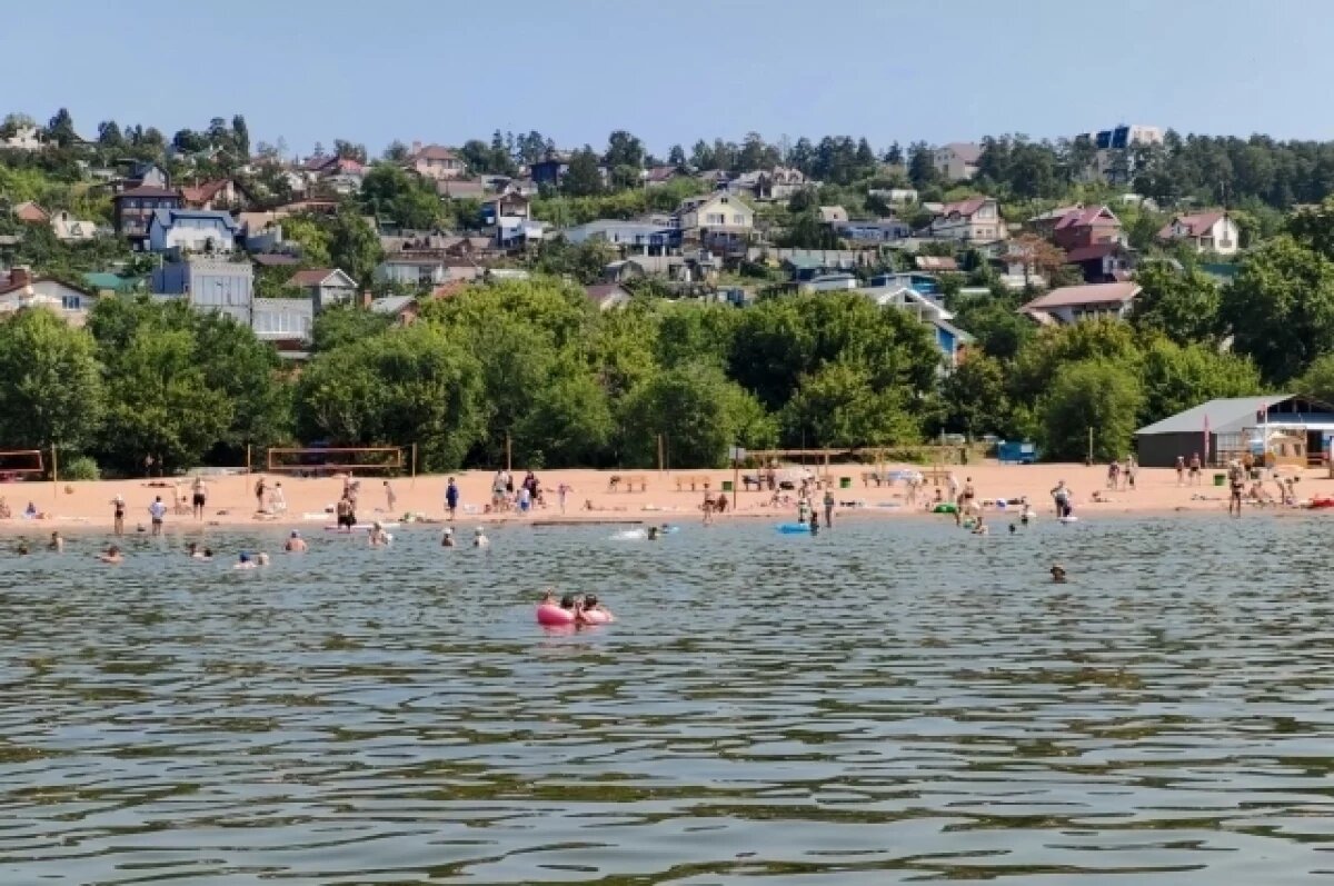    Проникают в глаза и голову.