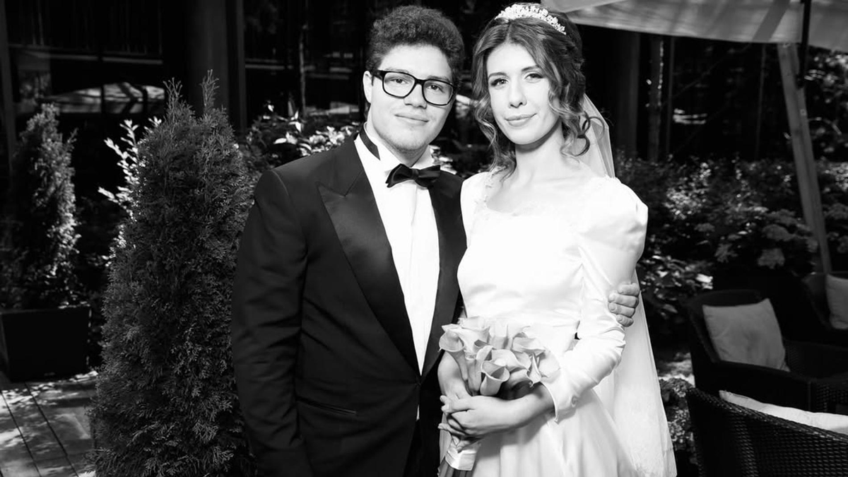    Антон Немцов с женой. Фото: Инстаграм (запрещён в РФ) @antonnemtsov