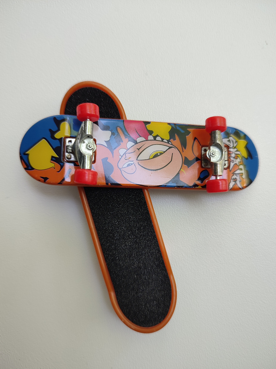 Вот такие мини-скейты