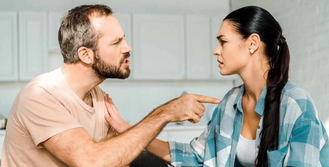 Так и хочется подать на развод