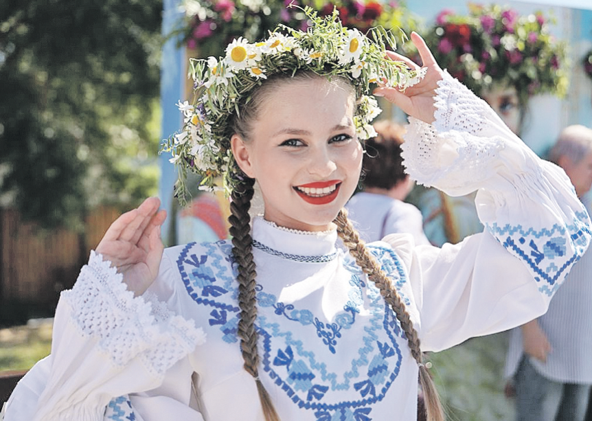 Куда венок поплывет, оттуда и жених придет. Фото: ИД «Беларусь сегодня»