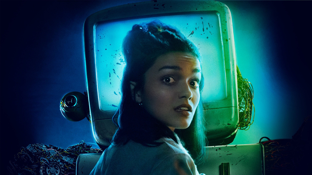 У неё идеальные оценки, идеальная причёска и заражённая операционка в подвале.