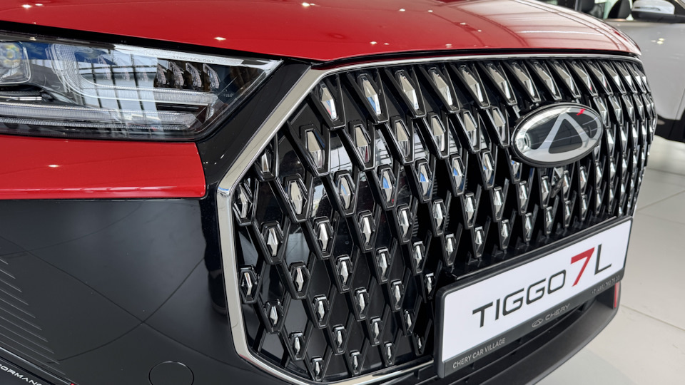 Массивная решетка радиатора