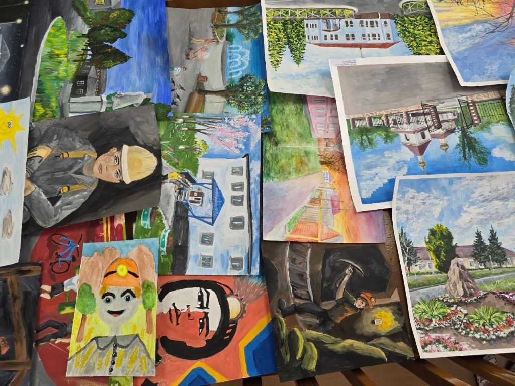 Листайте вправо, чтобы увидеть больше изображений