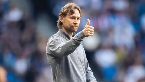 Главный тренер "Динамо" Валерий Карпин. Фото ФК ДИНАМО 