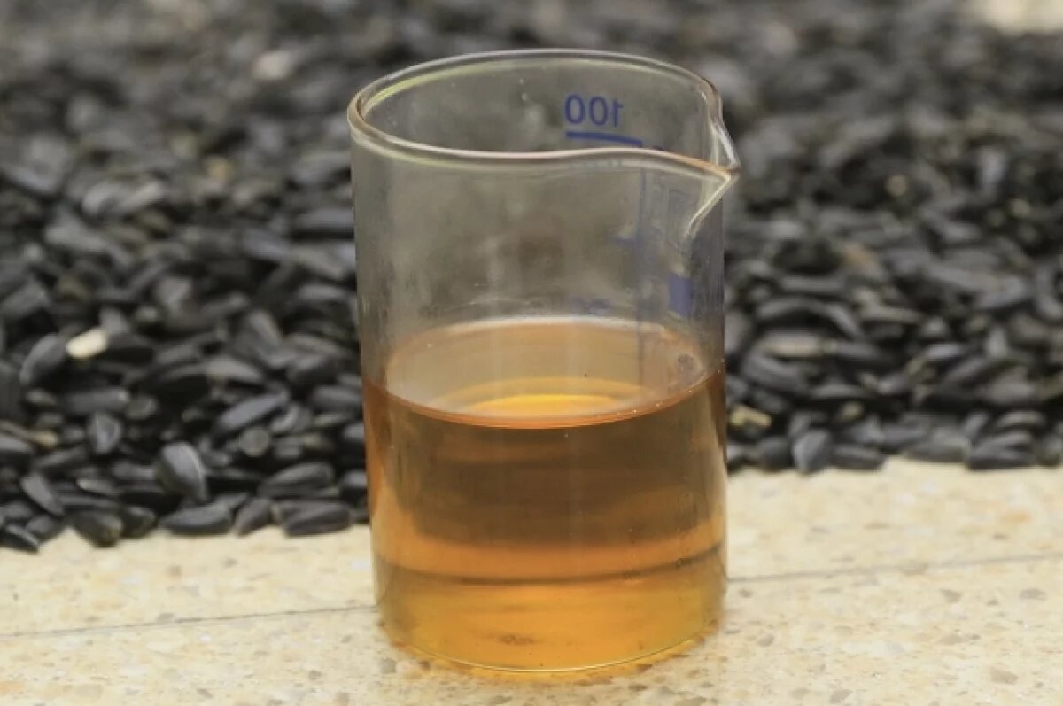    В Саратове масло из фритюра потекло прямо на пешеходную зону