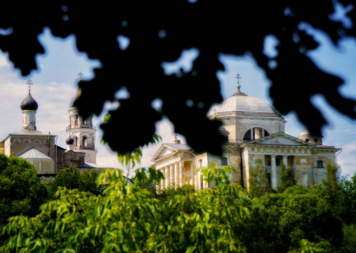 Второй день нашего велопутешествия:  
после ночевки в гостинице, начался с бодрящей чашки кофе, кстати являясь фанатом эКспрессо, сделал для себя вывод , лучший кофе в тверской области варят в кофейне АНГЕЛОВЪ    — это заведения с отличными отзывами о вкусе и атмосфере.
