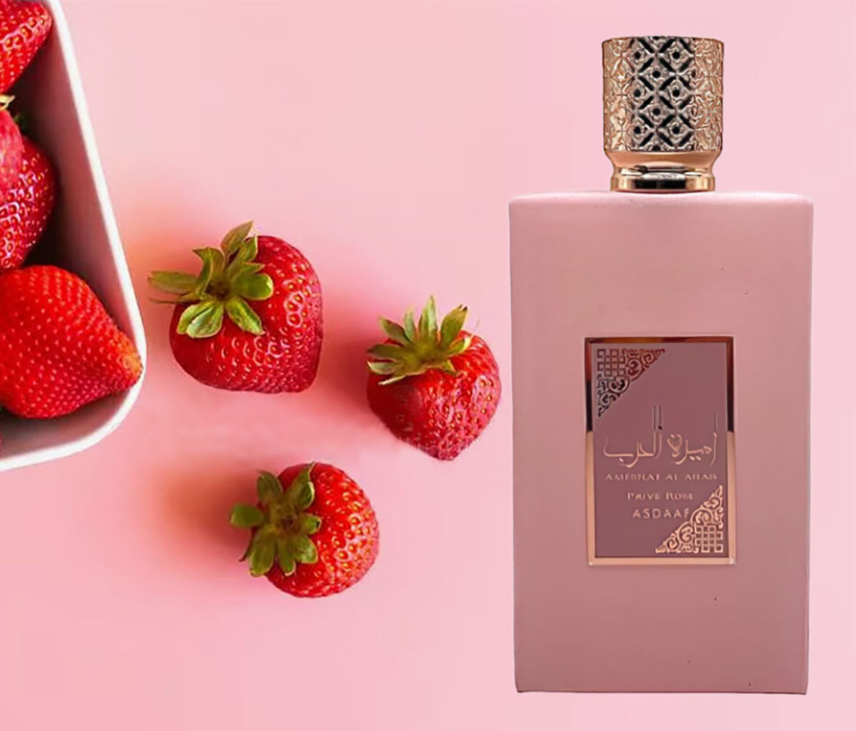 Верхние ноты: Клубника, Виноград и Апельсин; средние ноты: Роза, Белый мускус, Жасмин, Гардения, Иланг-иланг и Лилия; базовые ноты: Бобы тонка, Амбра и Сандал