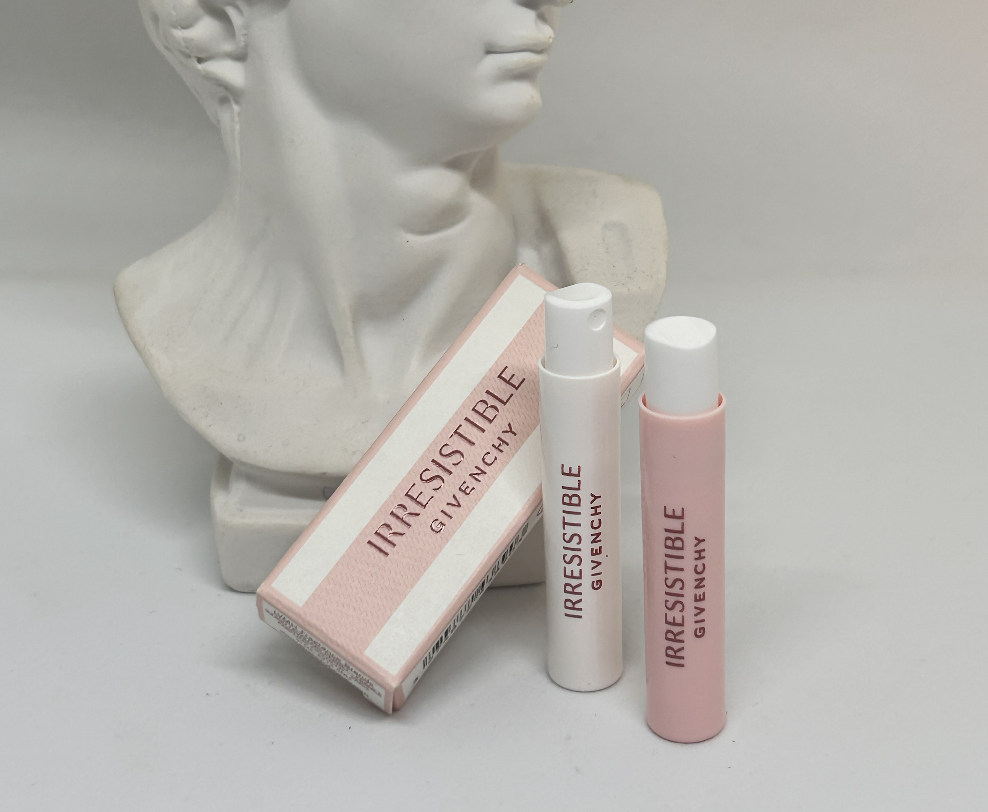 Если вы знакомы с ароматами Irresistible и Ange ou Demon, то вы понимаете, что они из разных вселенных, заменить второе первым не получится ни в каком виде!