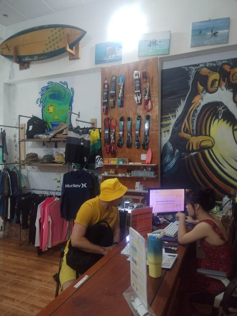 Da Nang Outdoor Adventures Company Ltd внутри