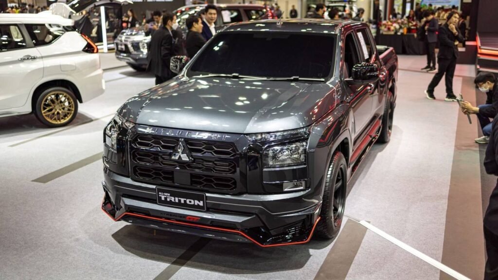    Новый Mitsubishi L200 с левым рулём: цена и характеристики (источник изображения) News Express Team