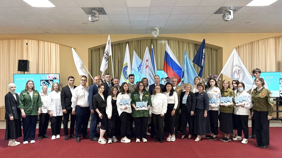    Шесть участников первого межрегионального студенческого медицинского отряда «Нум хор» приступили к работе в Окружном кардиоцентре