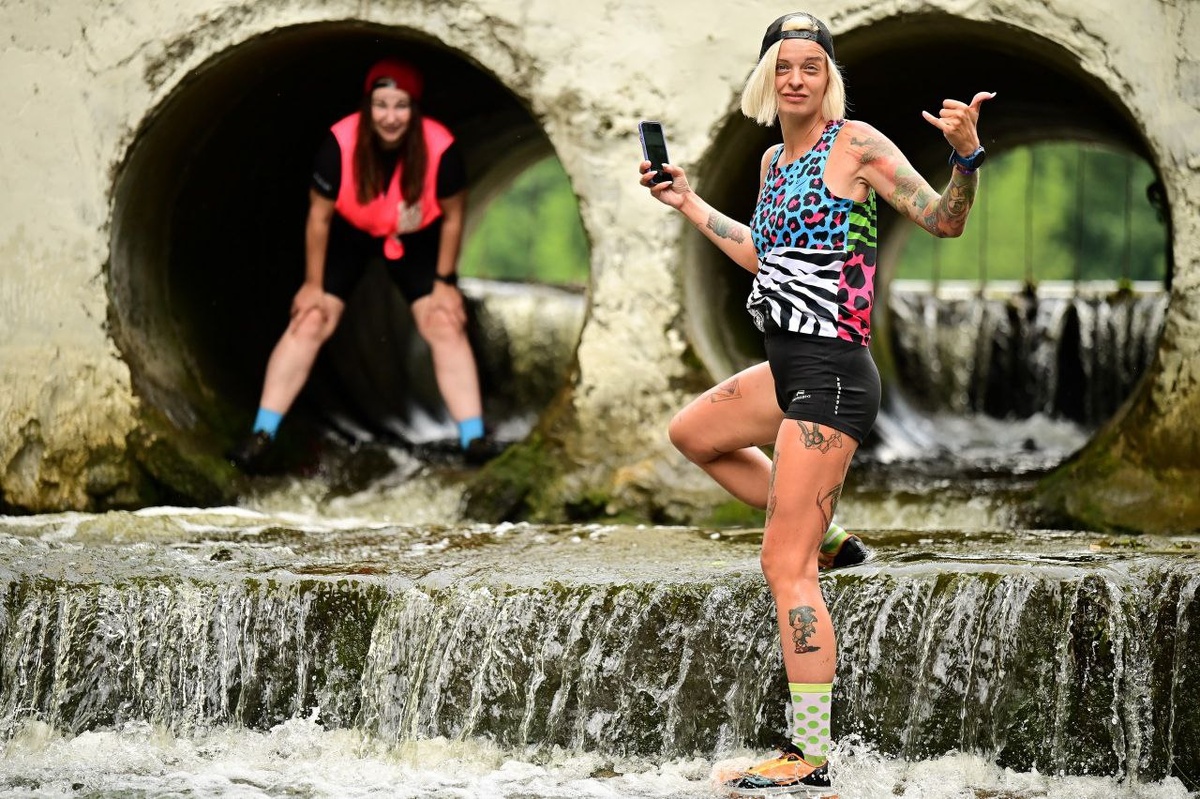 Леся, Наташа и Труба