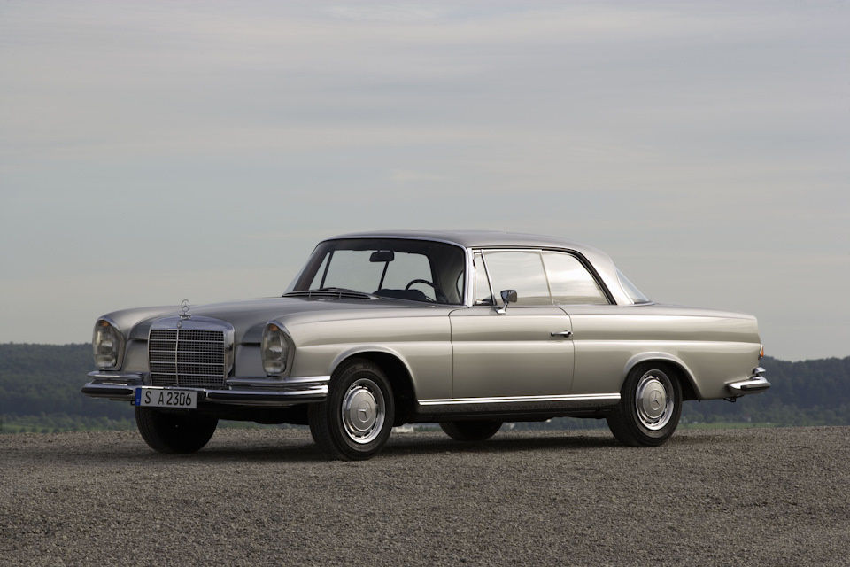 Mercedes-Benz W111