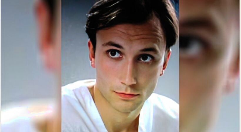 В юности Константин обучался медицине, учился в школе милиции, а затем понял, что его призвание - актёрство