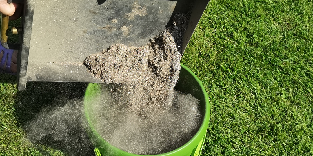 Готовлю древесную золу по дедовскому рецепту и получаю 3 удобрения за 15 минут. Химия больше не нужна при таком способе