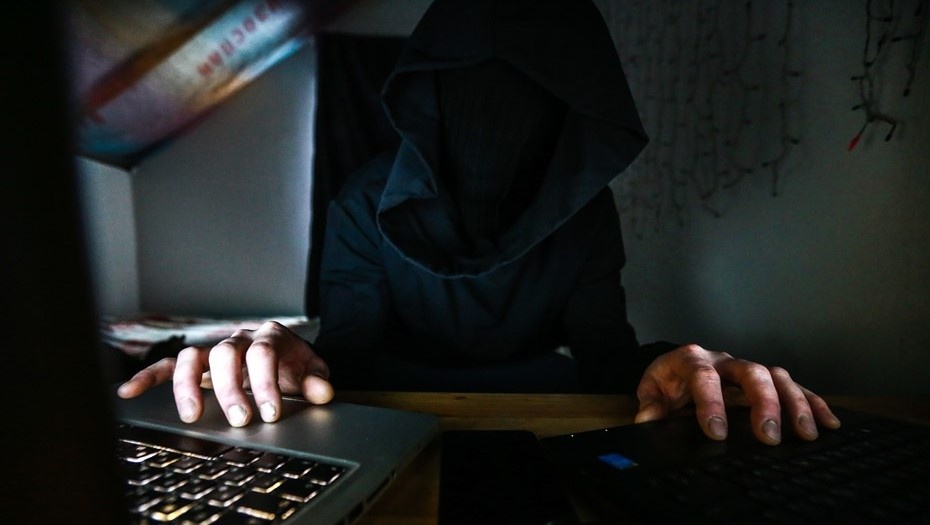    Хакер во время кибератаки, архивное фото для иллюстрации. Автор фото: Сергей Коньков / "Деловой Петербург"