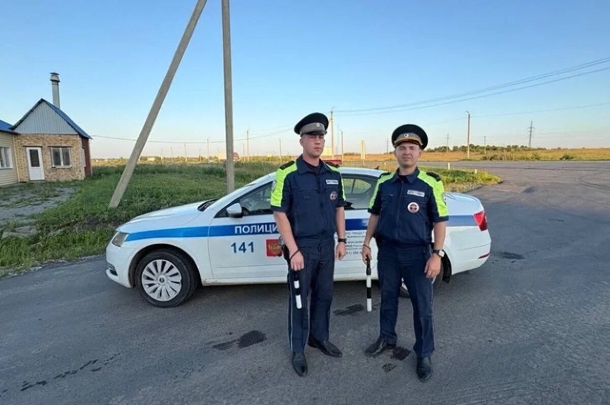    В Челябинске роженицу доставили в больницу с мигалками госавтоинспекторы