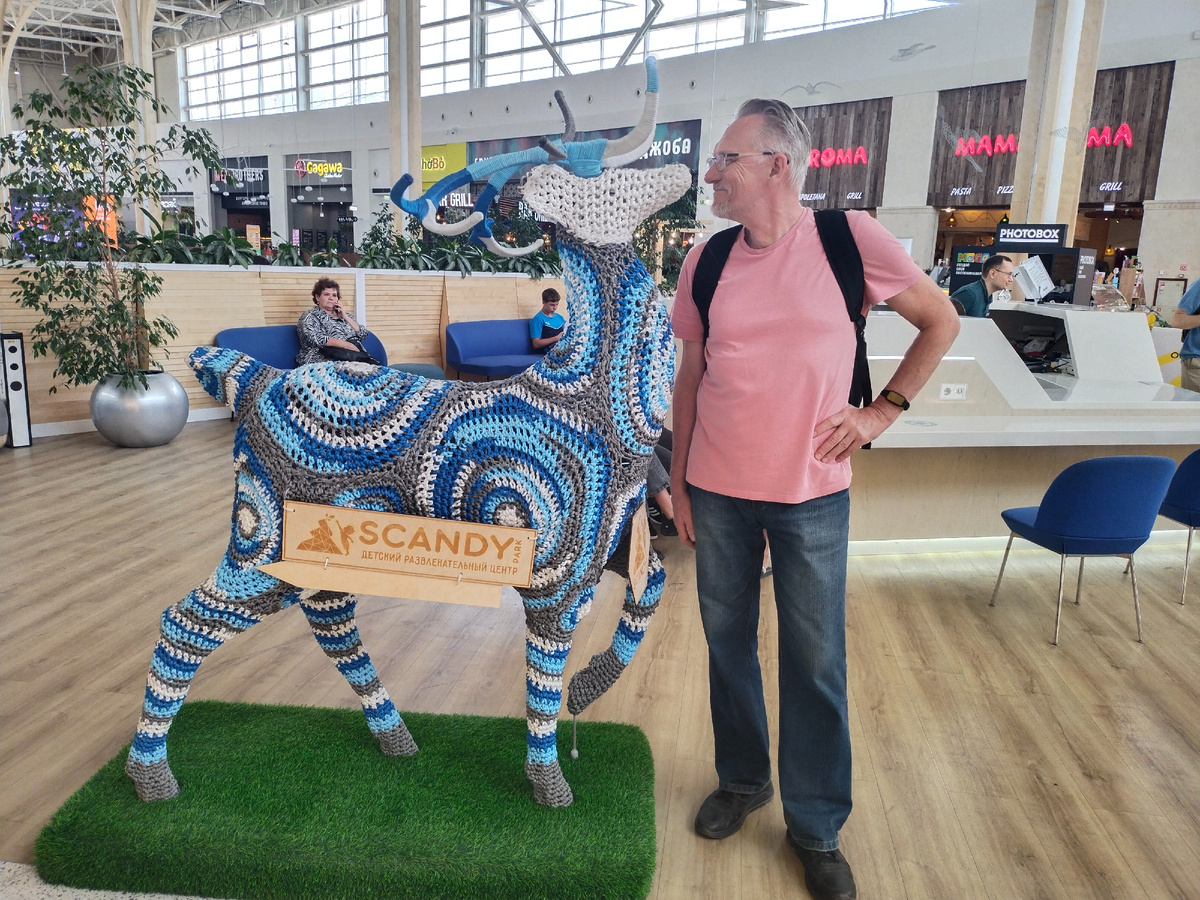 Один олень и один Инженер. Инженер справа, если что! 🤣