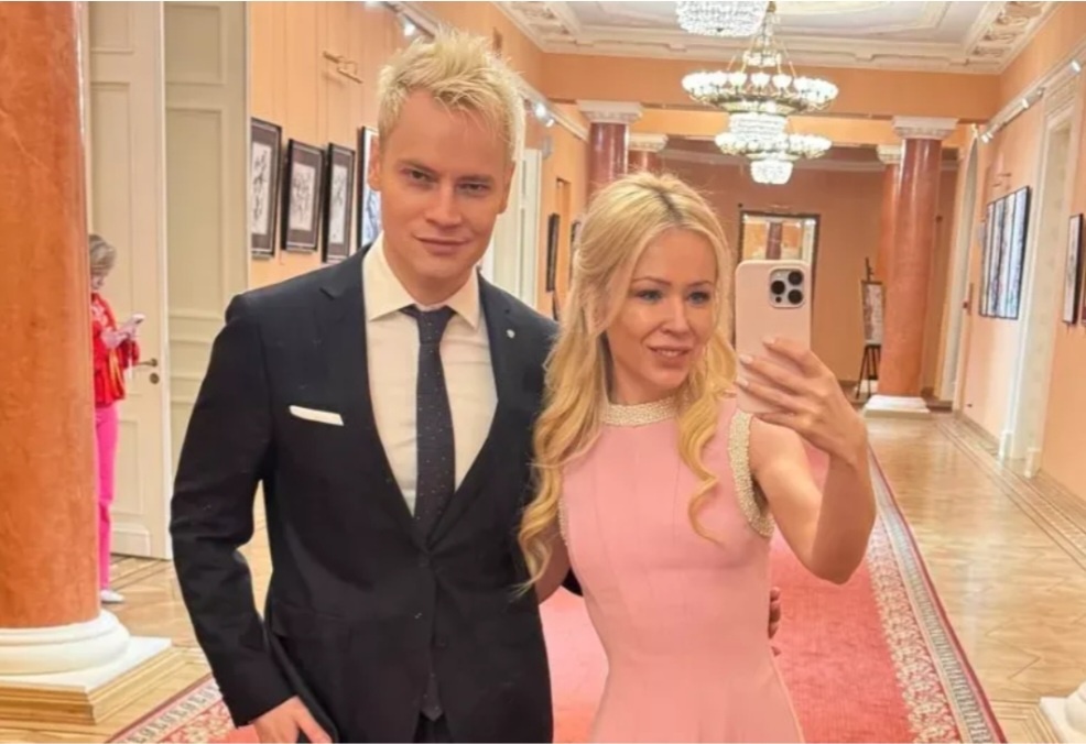 А ведь какая пара, хоть сейчас в ЗАГС