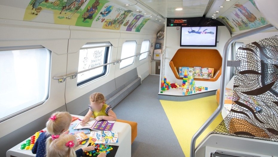    Вагон в поезде ОАО "РЖД" со специальным детским купе. Автор фото: t.me/telerzd / Пресс-служба ОАО "РЖД"