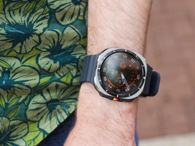    Тоньше, прочнее и умнее. Что говорят в обзорах Samsung Galaxy Watch8?