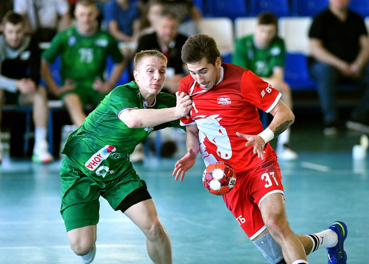    В матче "Каустика" с "Акбузатом"