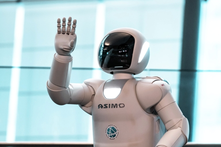Робот Asimo
