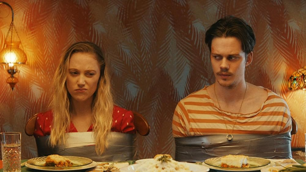 Кадр из фильма «Villains». Режиссер: Дэн Берк. Производство: Bron Studios, Creative Wealth Media Finance, Star Thrower Entertainment, The Realm Films