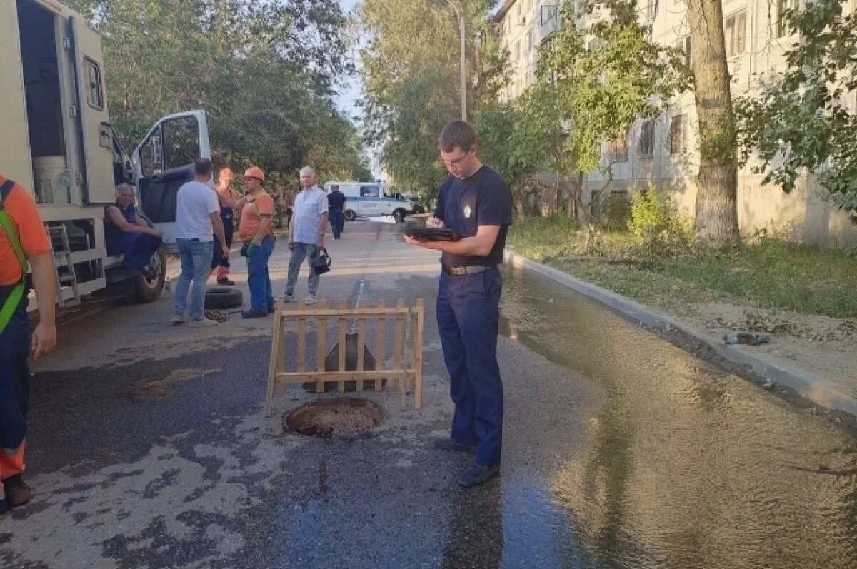    Два слесаря аварийной бригады задохнулись в канализации Волгограда