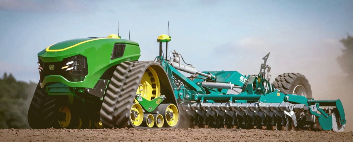 беспилотный трактор John Deere