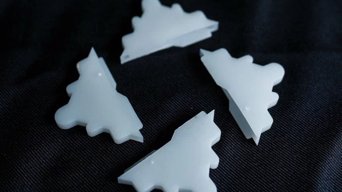 купить уголки +для стекла	