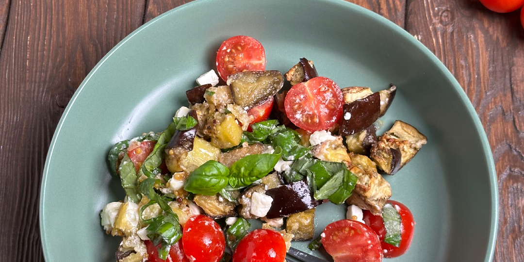 Салат с хрустящими баклажанами - главный тренд этого лета