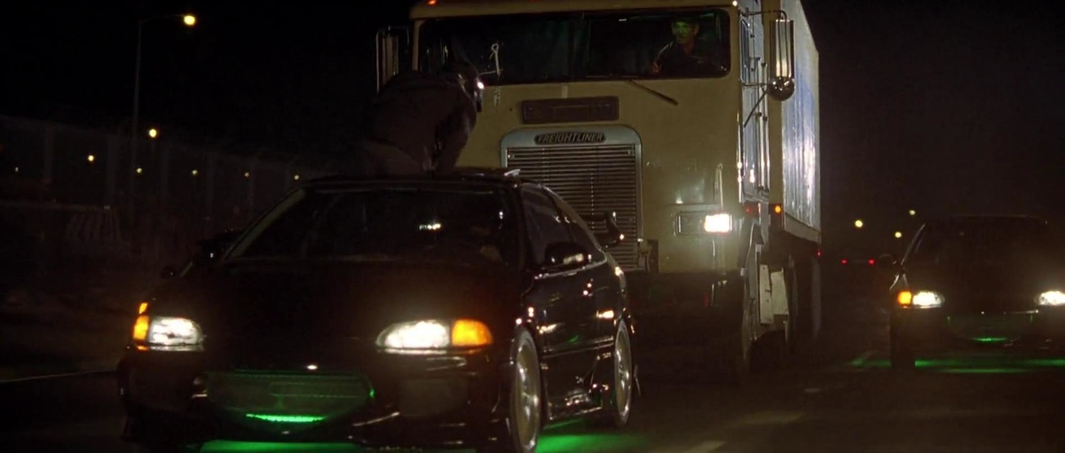 Банда грабила машины...