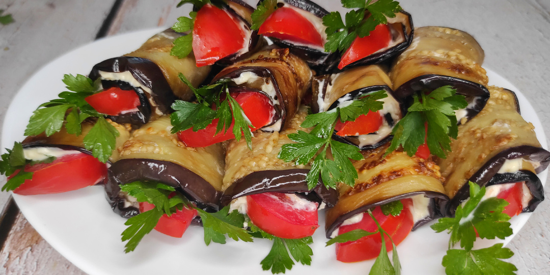 Рулетики из БАКЛАЖАНОВ с ПОМИДОРАМИ и чесноком. Вкуснейшая ЗАКУСКА из баклажанов.