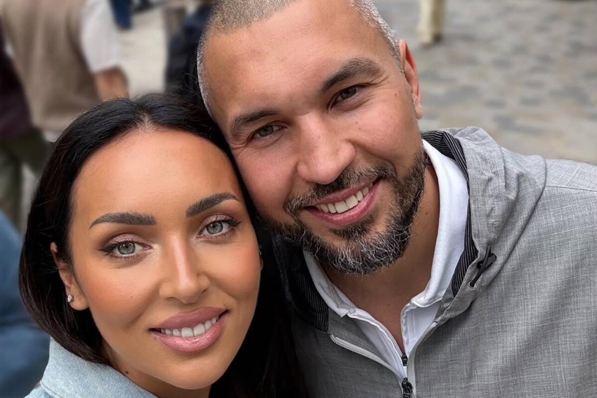    Алсу с братом Социальные сети