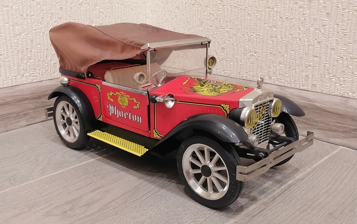 Электромеханический автомобиль Фаэтон, производитель - П/О "Радуга". Фото из открытых источников, листаем галерею -->>