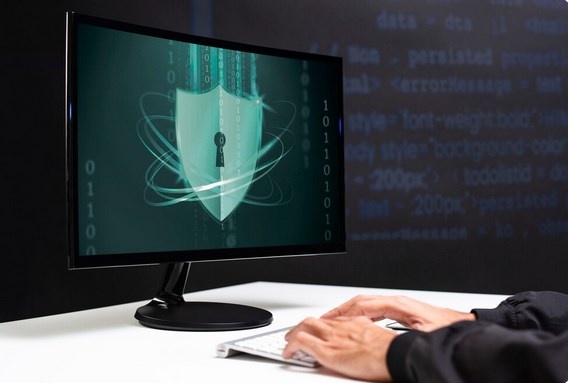 Источник изображения: freepik.com/free-photo/hacker-cracking-binary-code-data-security_13313248.htm