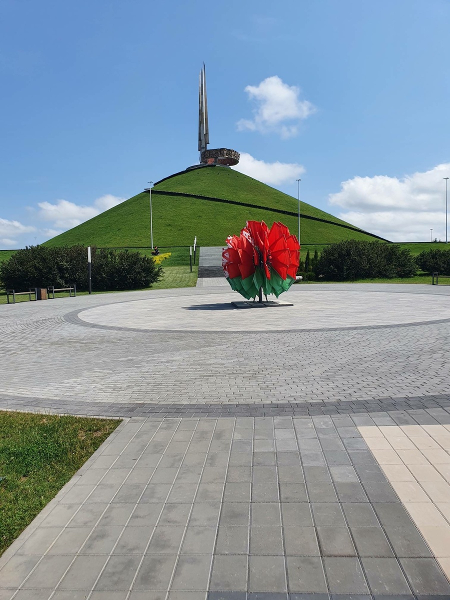 Курган Славы. Листайте вправо, чтобы увидеть еще его фотографию