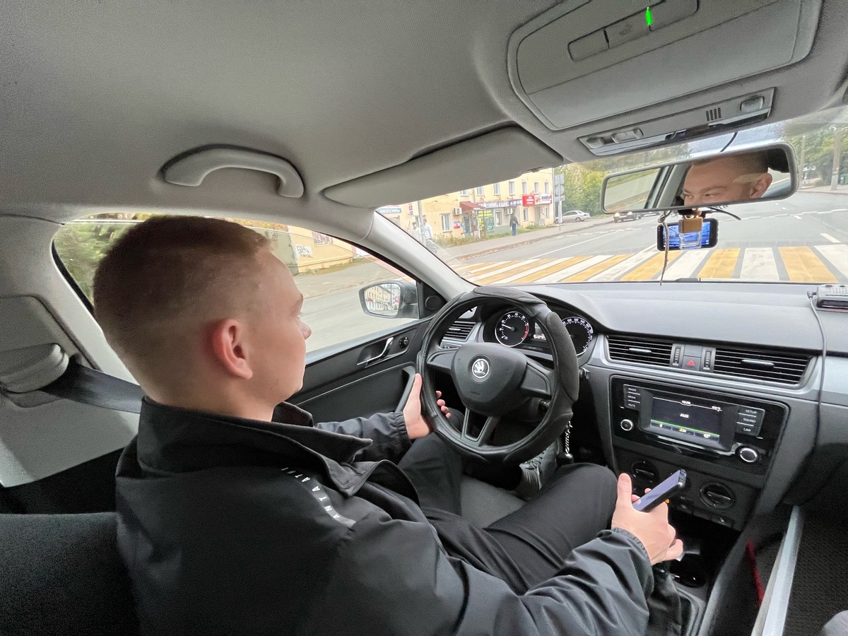    Протер фары и салон этой жидкостью - и автомобиль стал как на выставку